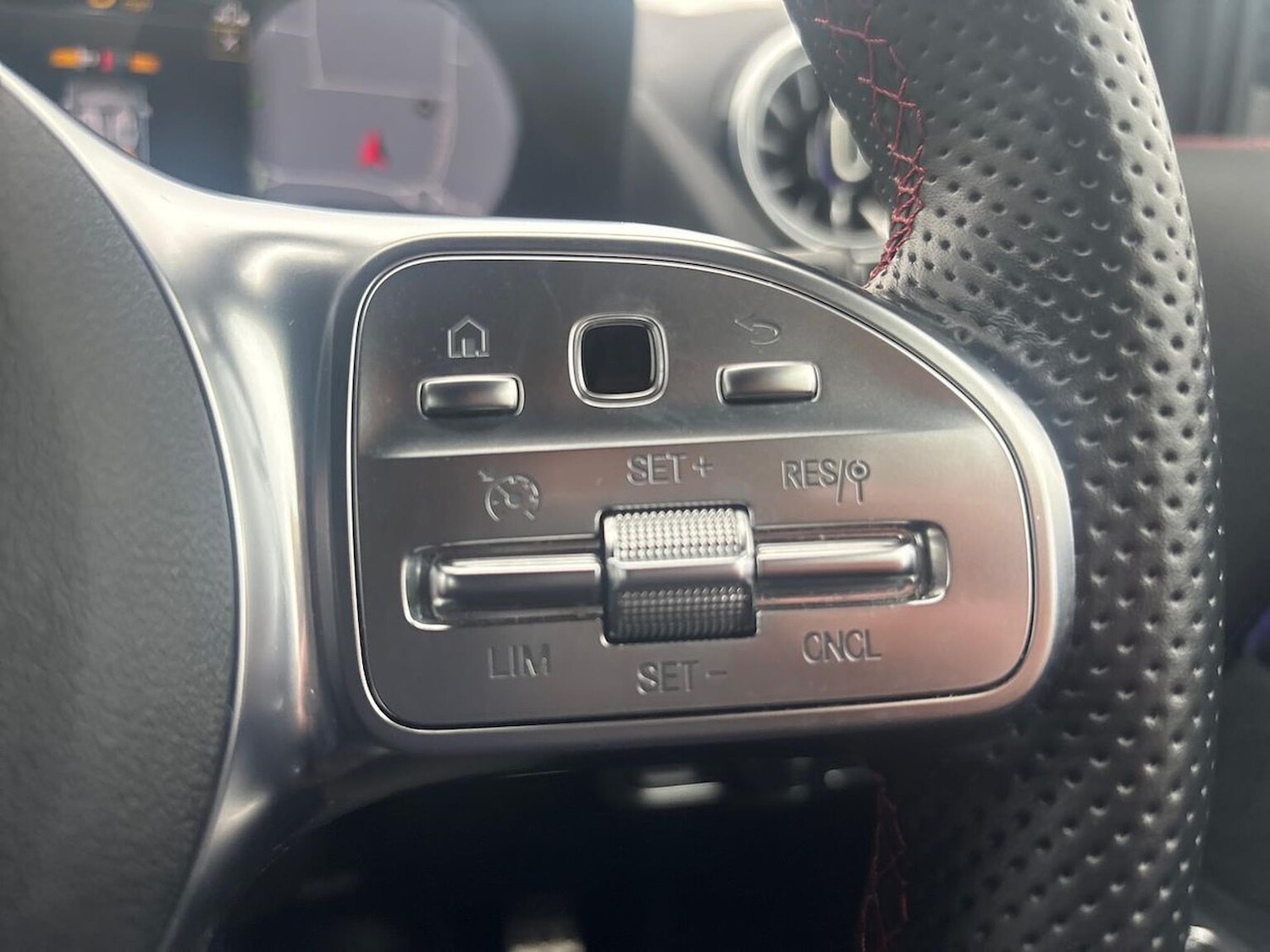 Used Mercedes-Benz GLA 2023 for sale - 76461826: Photo 27