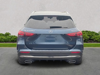 Used Mercedes-Benz GLA 2023 for sale - 76461826: Photo