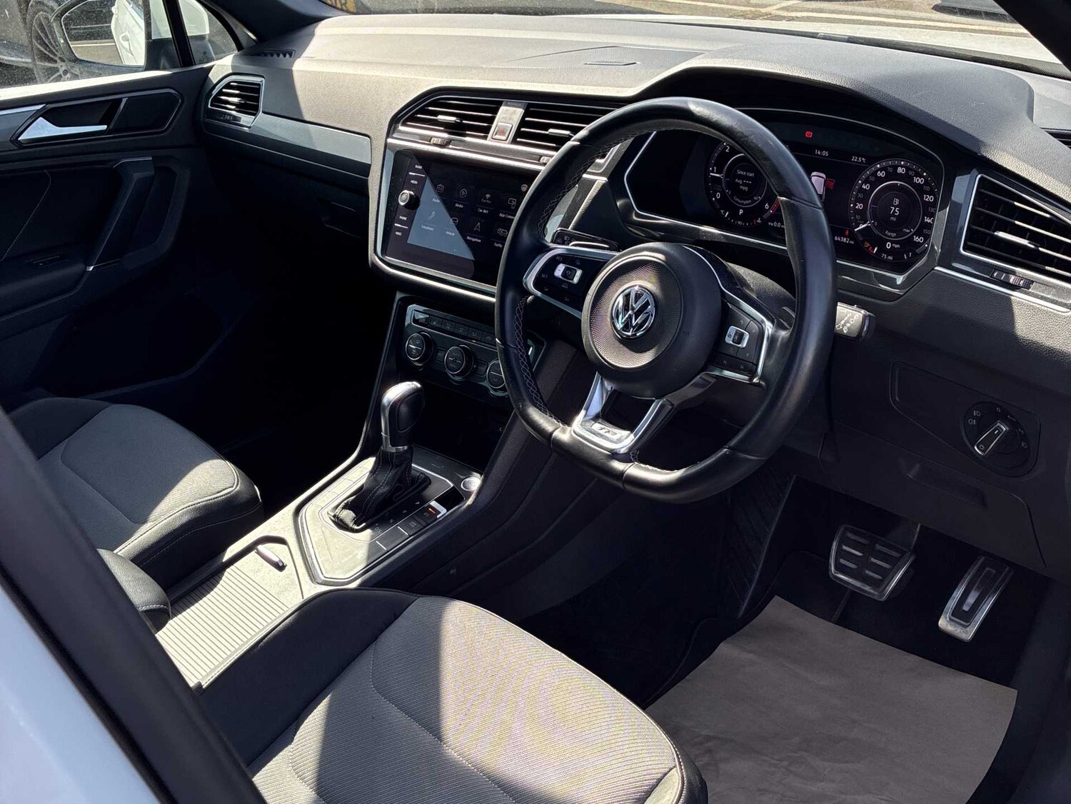 Used Volkswagen Tiguan 2018 for sale - 78195979: Photo 15