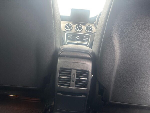 Used Mercedes-Benz GLA 2019 for sale - 76287300: Photo 8