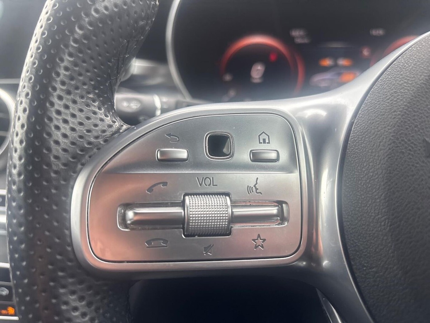 Used Mercedes-Benz C-Class 2019 for sale - 76143009: Photo 26