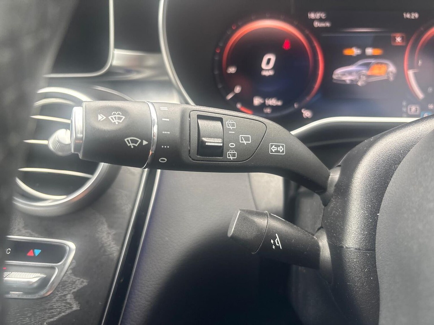 Used Mercedes-Benz C-Class 2019 for sale - 76143009: Photo 28