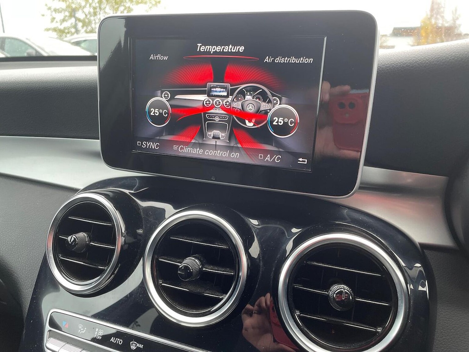 Used Mercedes-Benz GLC 2019 for sale - 76699401: Photo 12