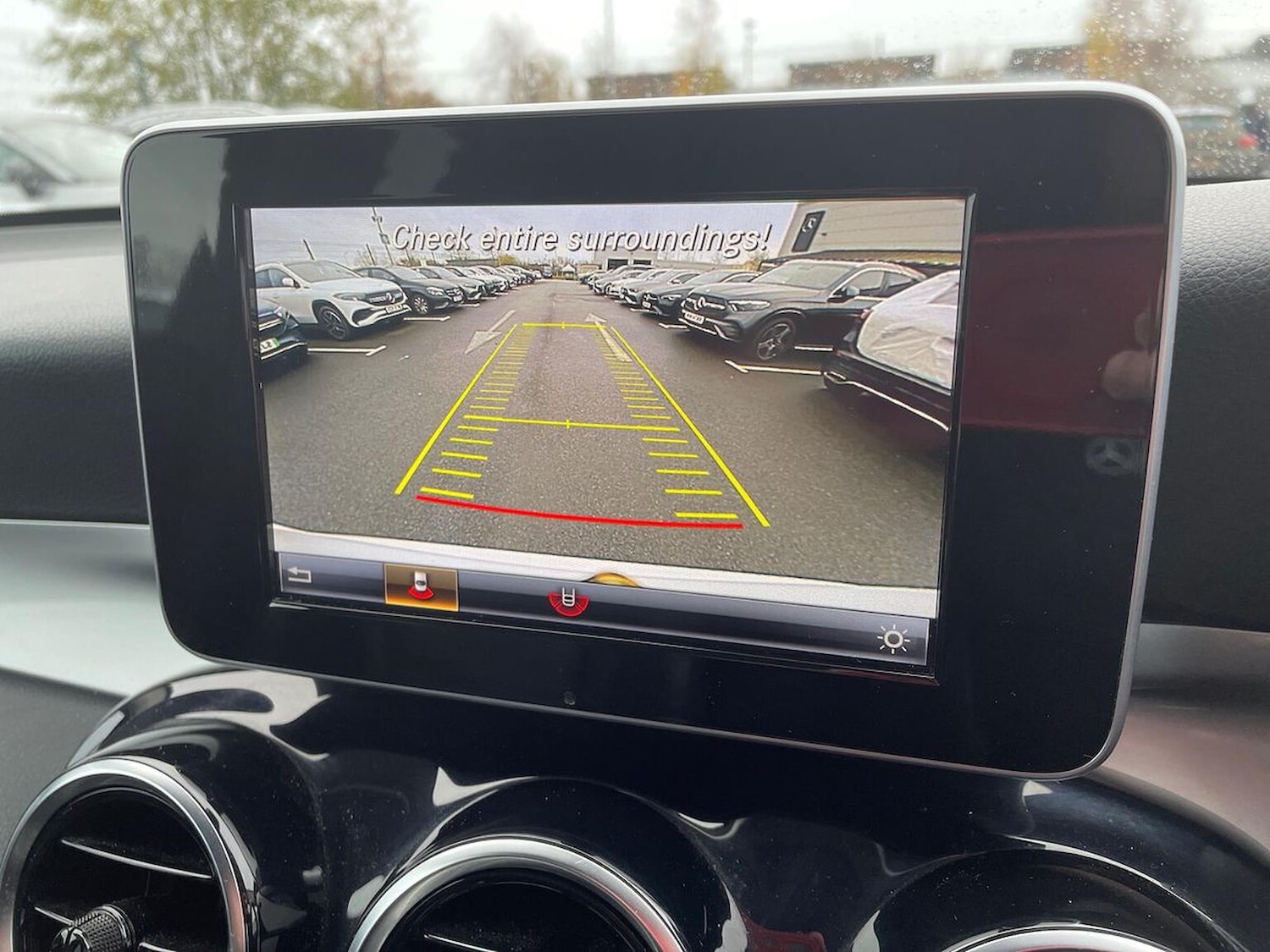 Used Mercedes-Benz GLC 2019 for sale - 76699401: Photo 24