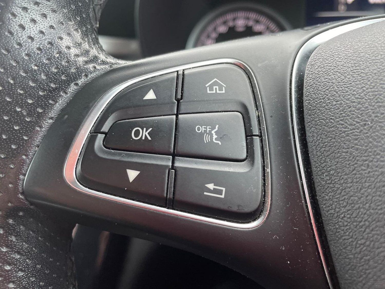 Used Mercedes-Benz GLC 2019 for sale - 76699401: Photo 27