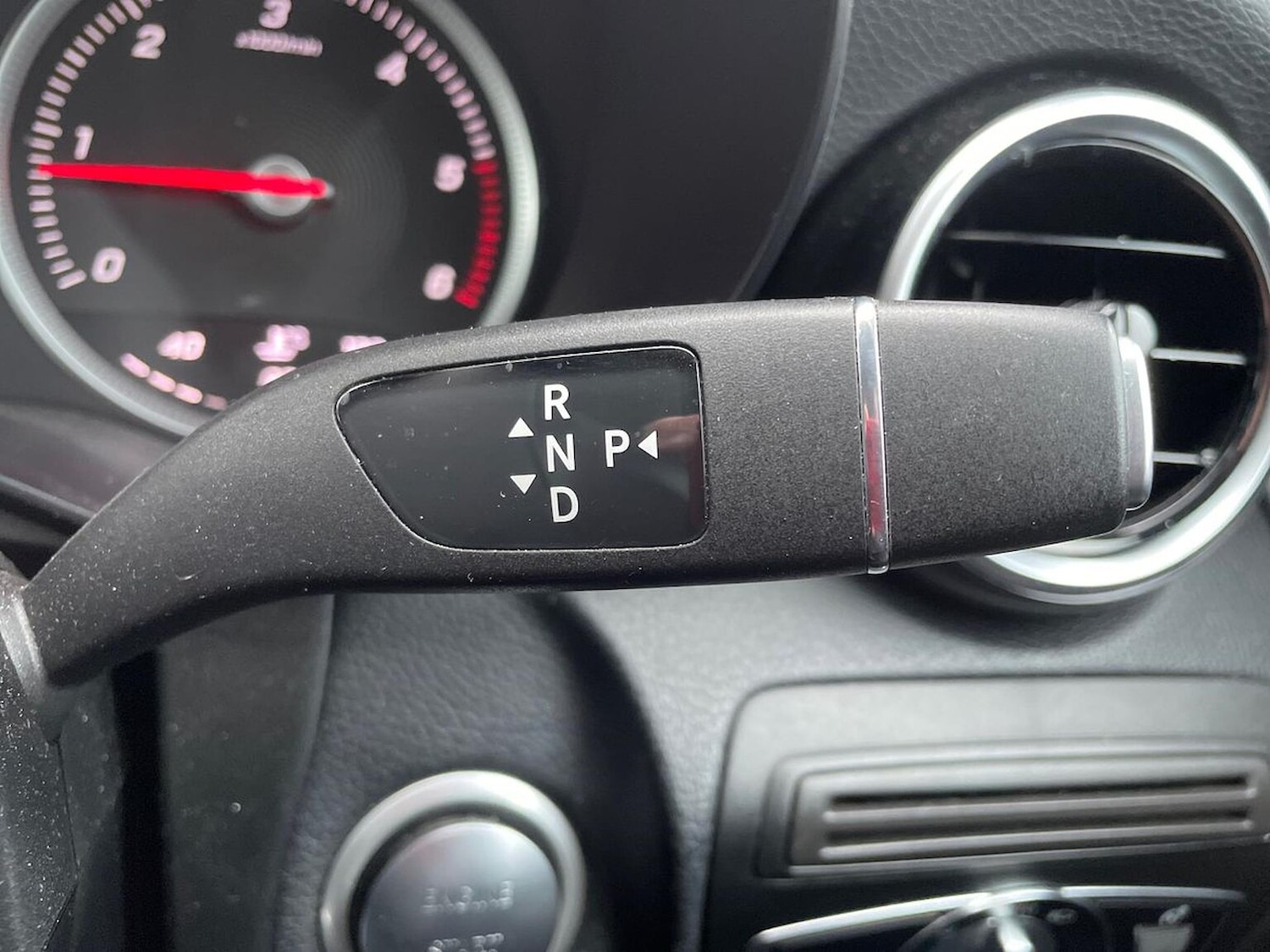 Used Mercedes-Benz GLC 2019 for sale - 76699401: Photo 30