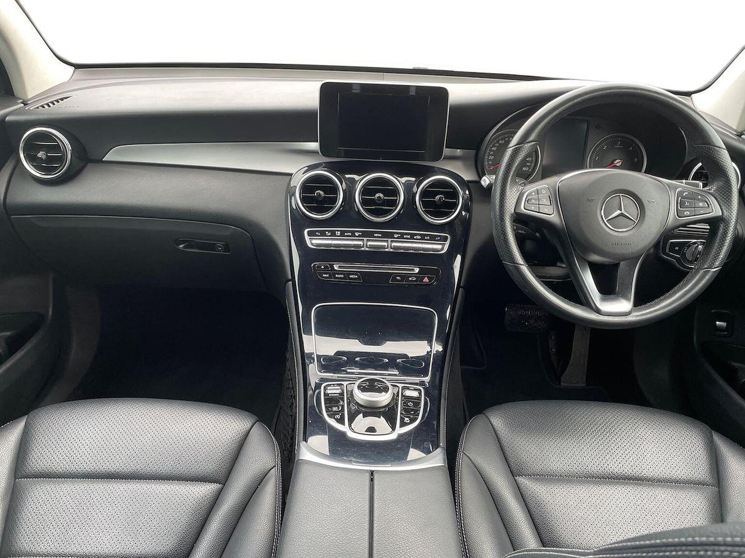 Used Mercedes-Benz GLC 2019 for sale - 76699401: Photo 9