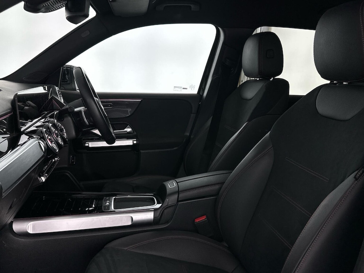 Used Mercedes-Benz GLB 2024 for sale - 76470996: Photo 4