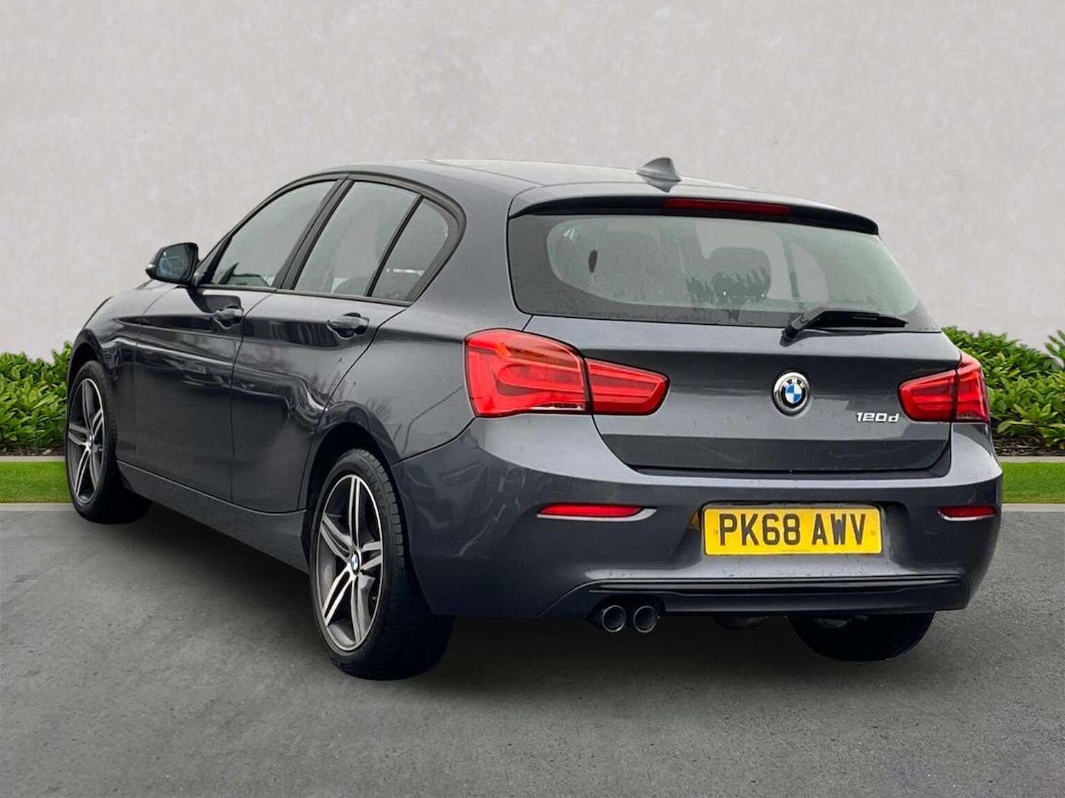 Used BMW 1 Series 2018 for sale - 77830500: Photo 2