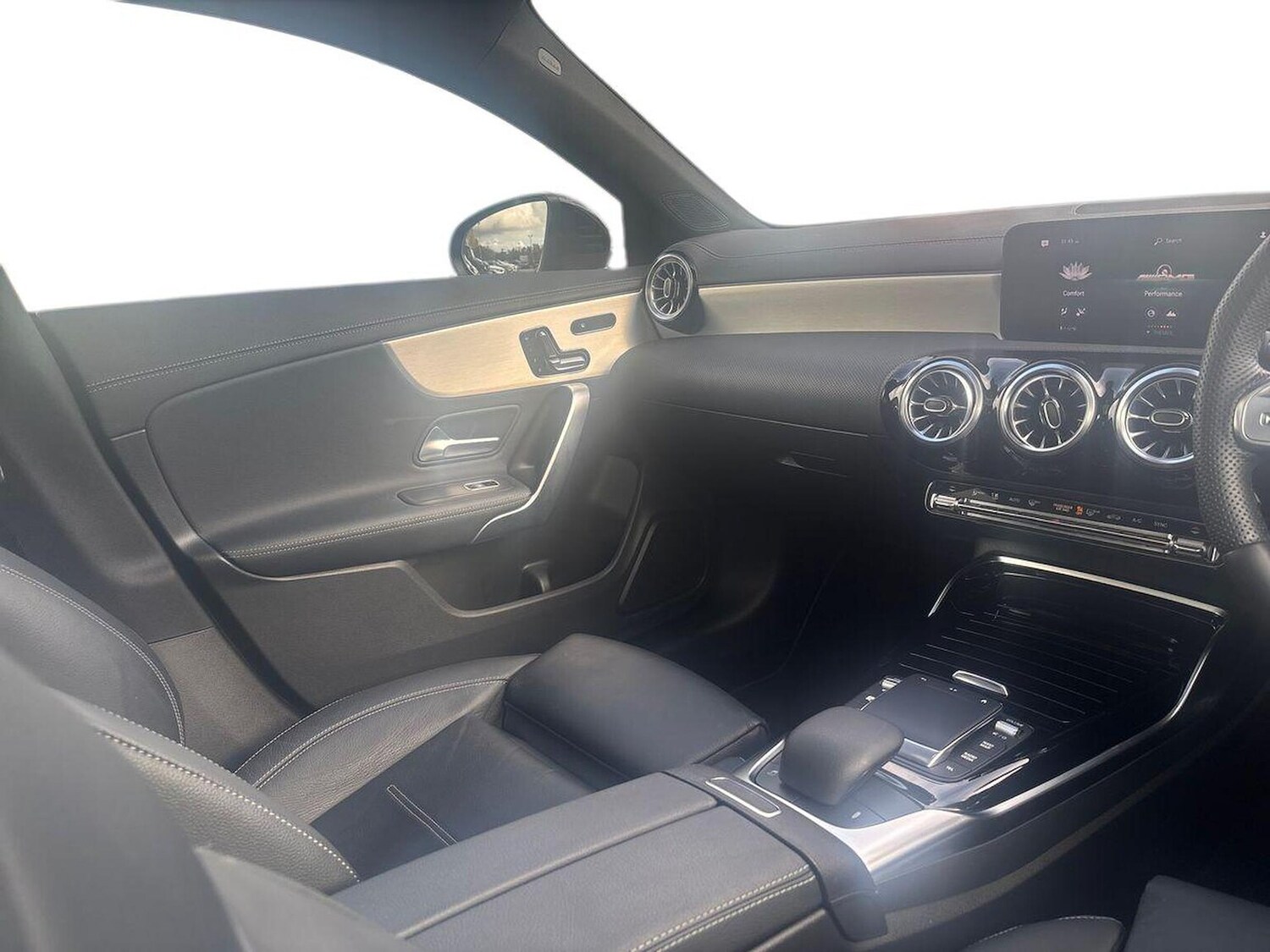 Used Mercedes-Benz CLA 2023 for sale - 76324651: Photo 15