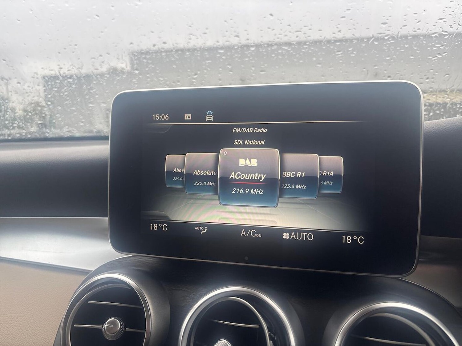 Used Mercedes-Benz GLC 2016 for sale - 76418244: Photo 11