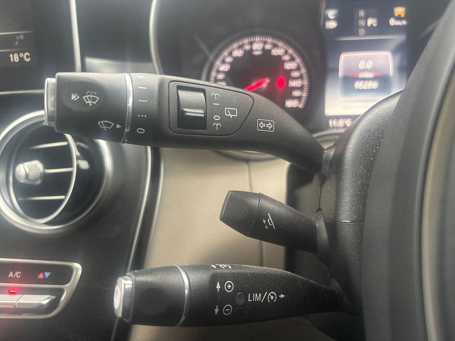 Used Mercedes-Benz GLC 2016 for sale - 76418244: Photo 28