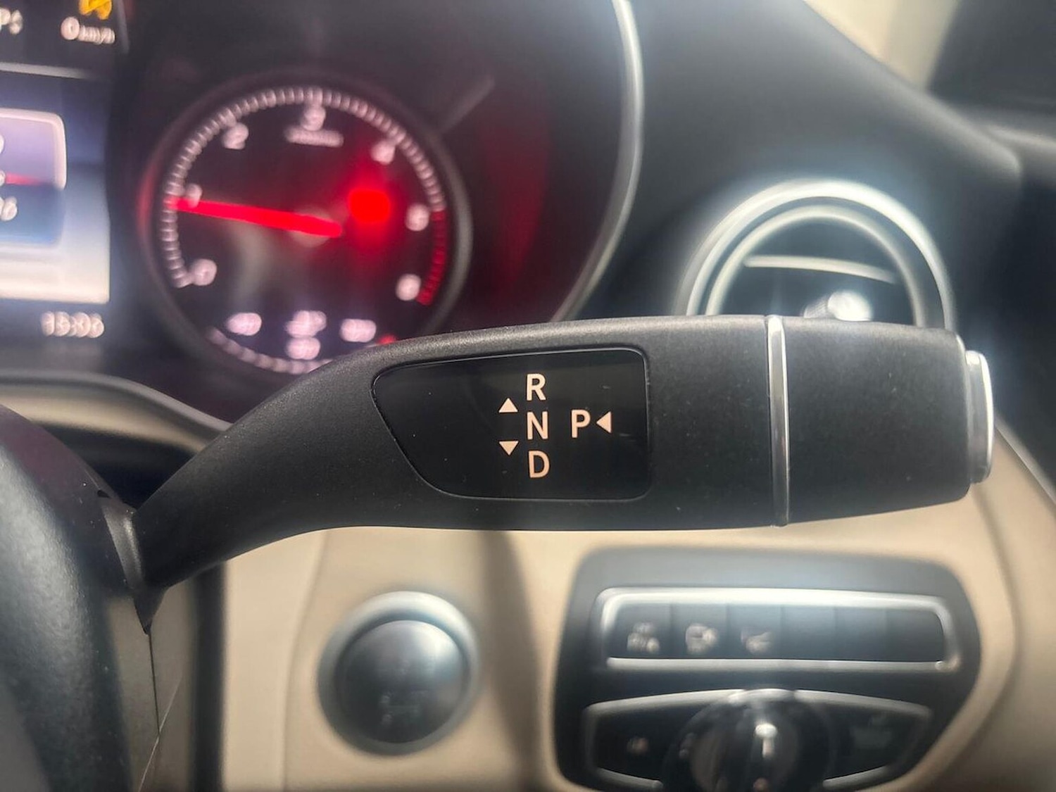 Used Mercedes-Benz GLC 2016 for sale - 76418244: Photo 29