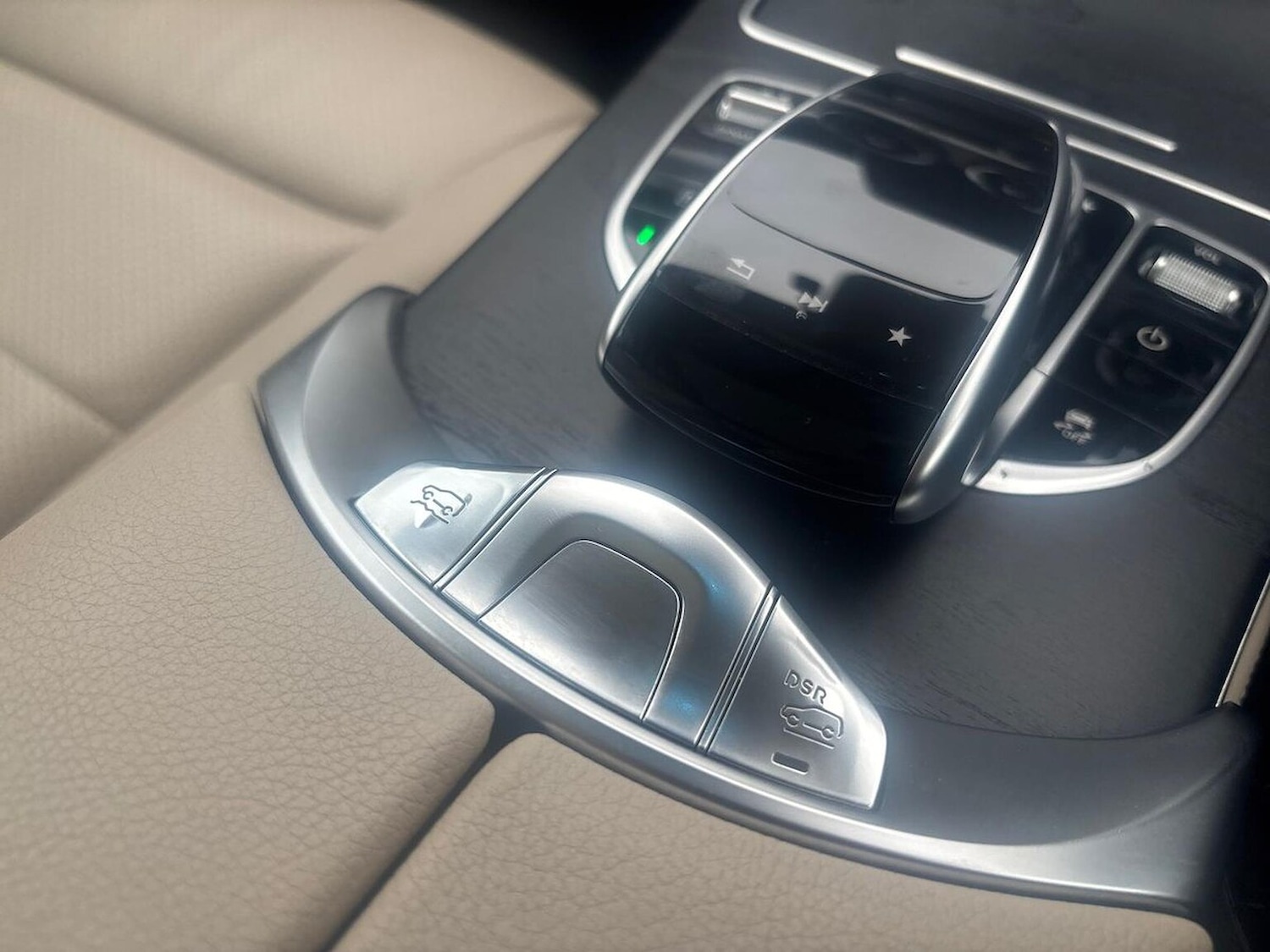 Used Mercedes-Benz GLC 2016 for sale - 76418244: Photo 31