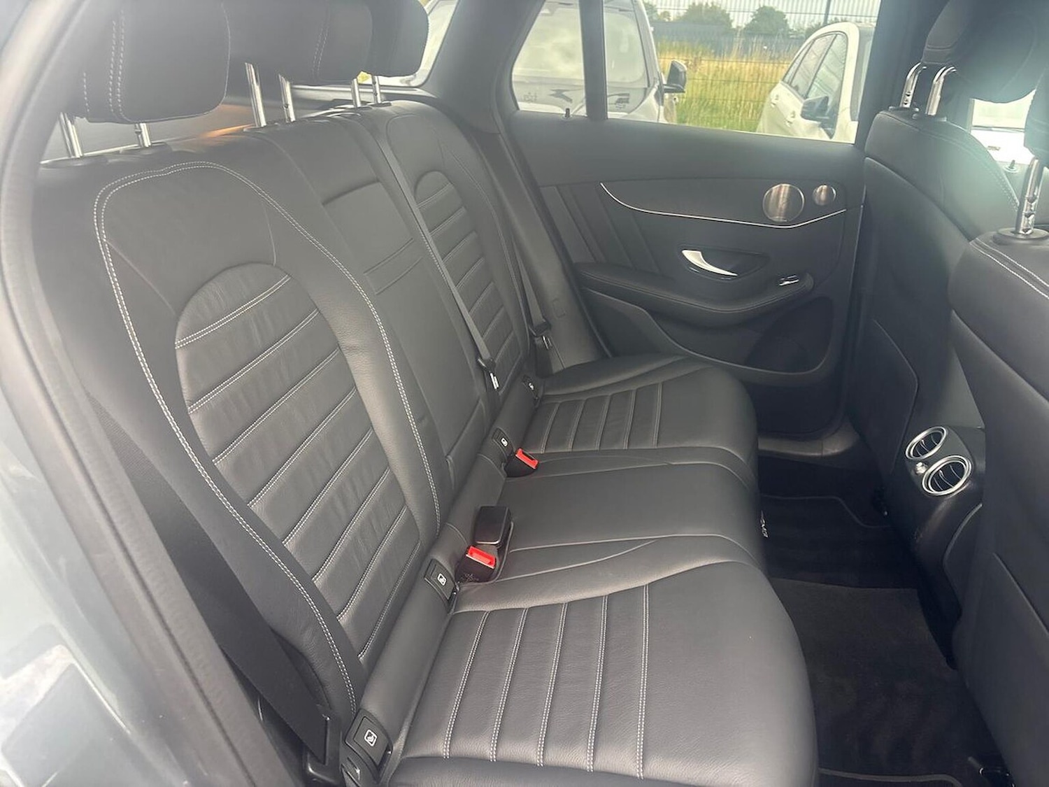 Used Mercedes-Benz GLC 2020 for sale - 76305399: Photo 16