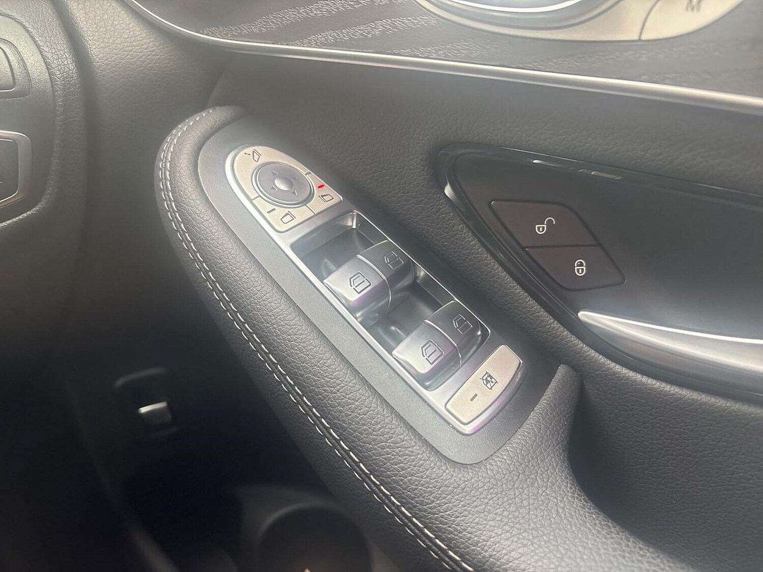 Used Mercedes-Benz GLC 2020 for sale - 76305399: Photo 21
