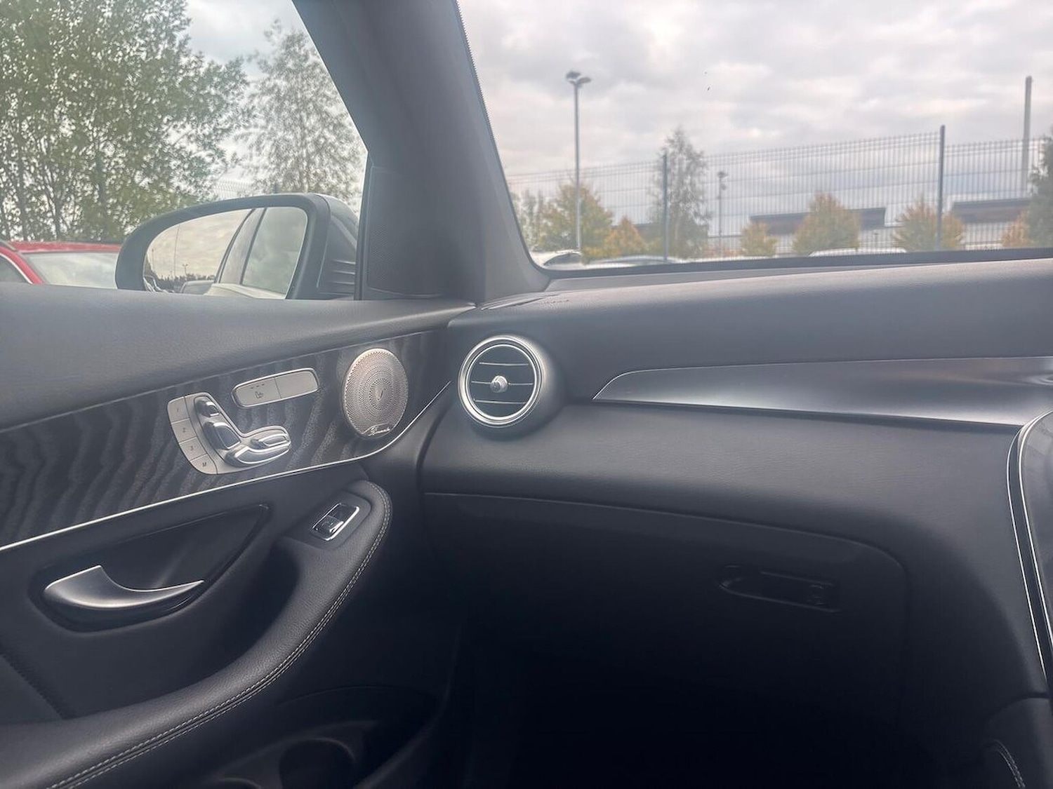 Used Mercedes-Benz GLC 2020 for sale - 76305399: Photo 31