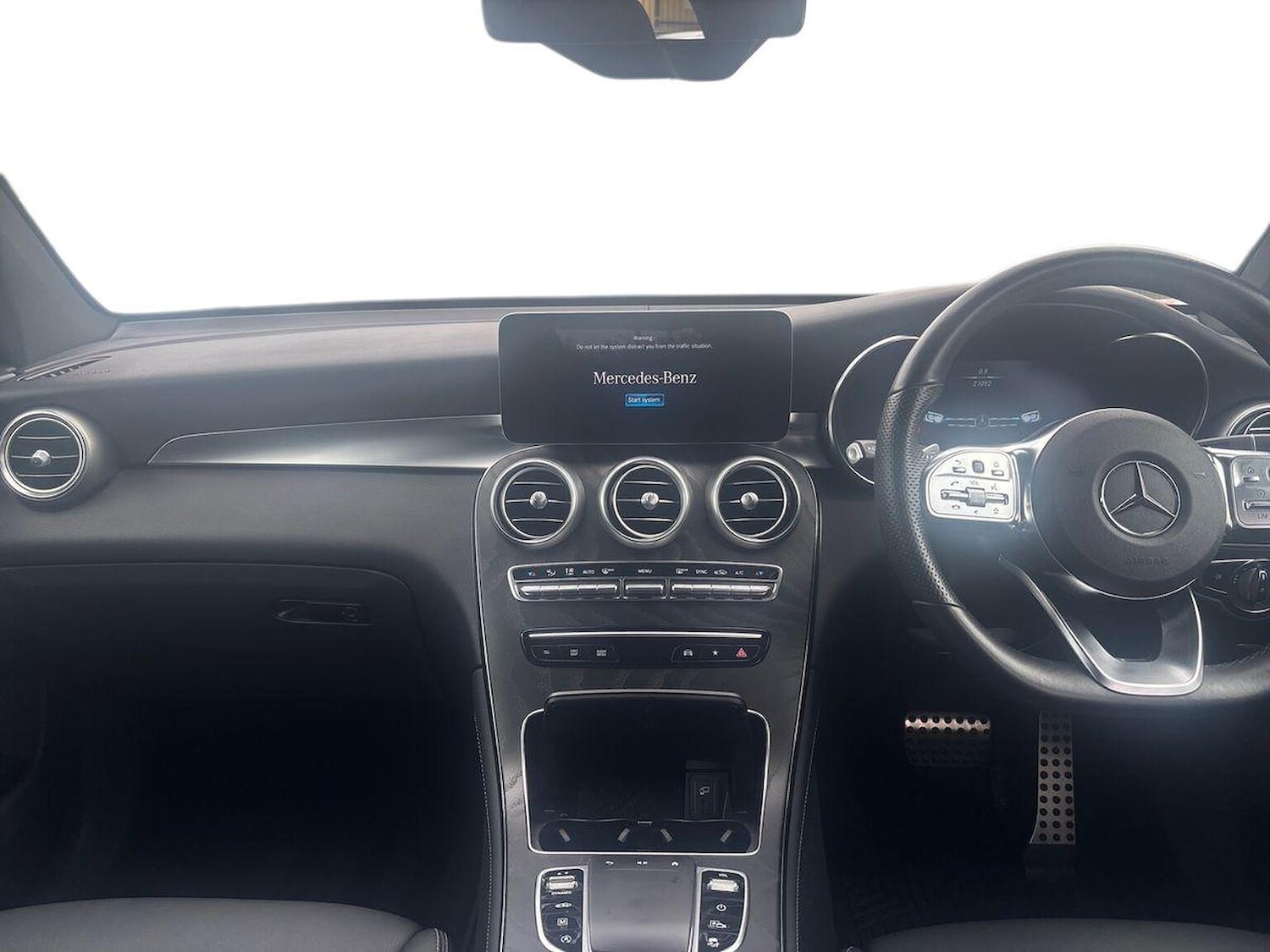 Used Mercedes-Benz GLC 2020 for sale - 76305399: Photo 8