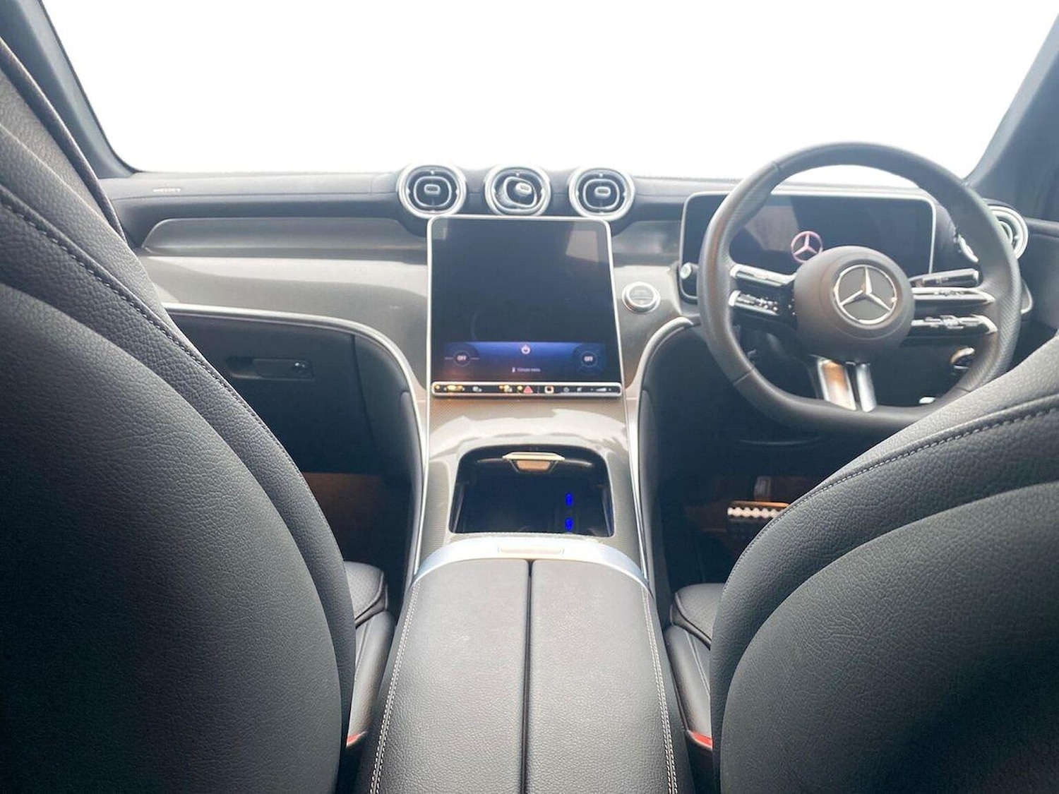 Used Mercedes-Benz GLC 2024 for sale - 76860084: Photo 8