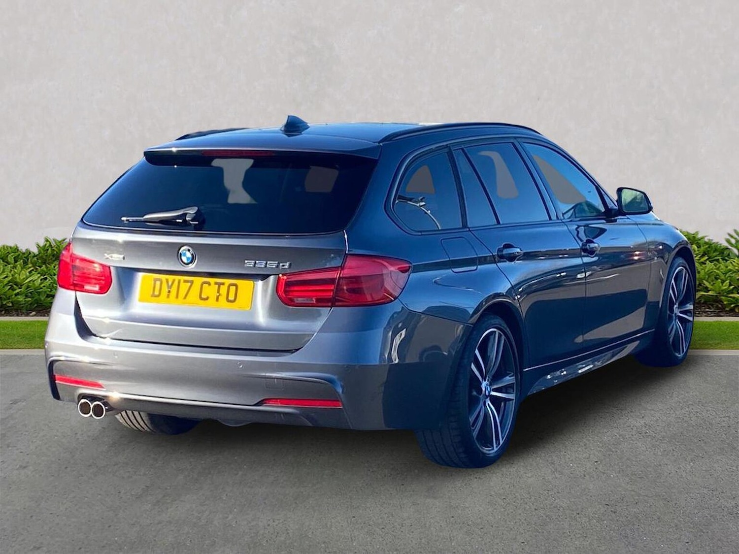 Used BMW 3 Series 2017 for sale - 76637740: Photo 2