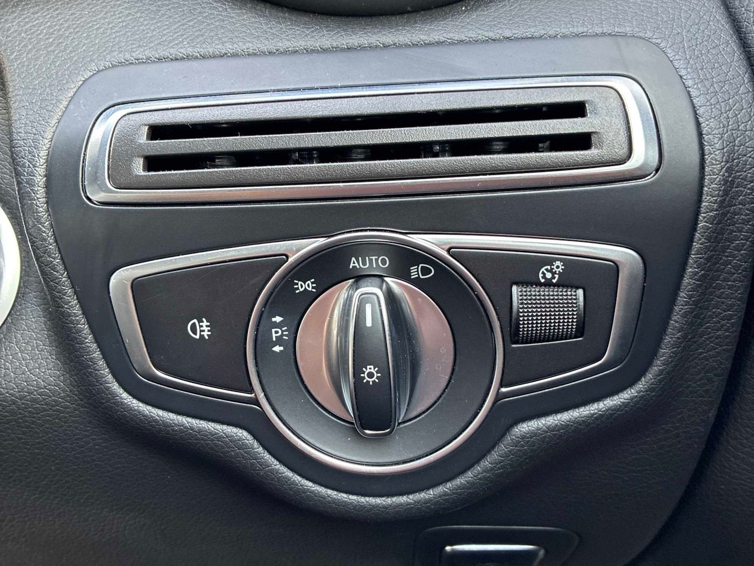 Used Mercedes-Benz C Class 2018 for sale - 78053596: Photo 26