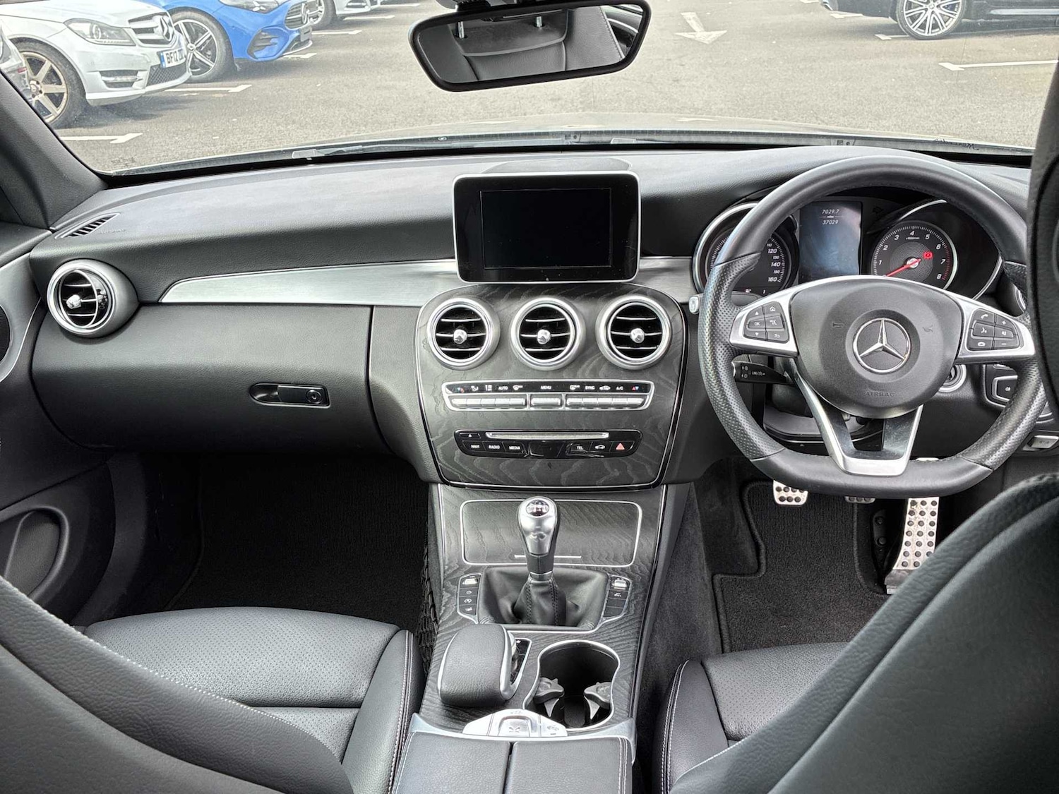 Used Mercedes-Benz C Class 2018 for sale - 78053596: Photo 8