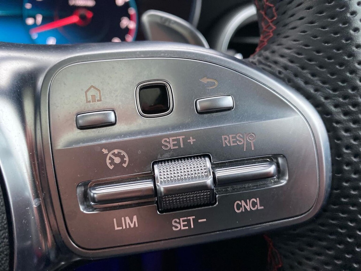 Used Mercedes-Benz GLC 2022 for sale - 76741102: Photo 28