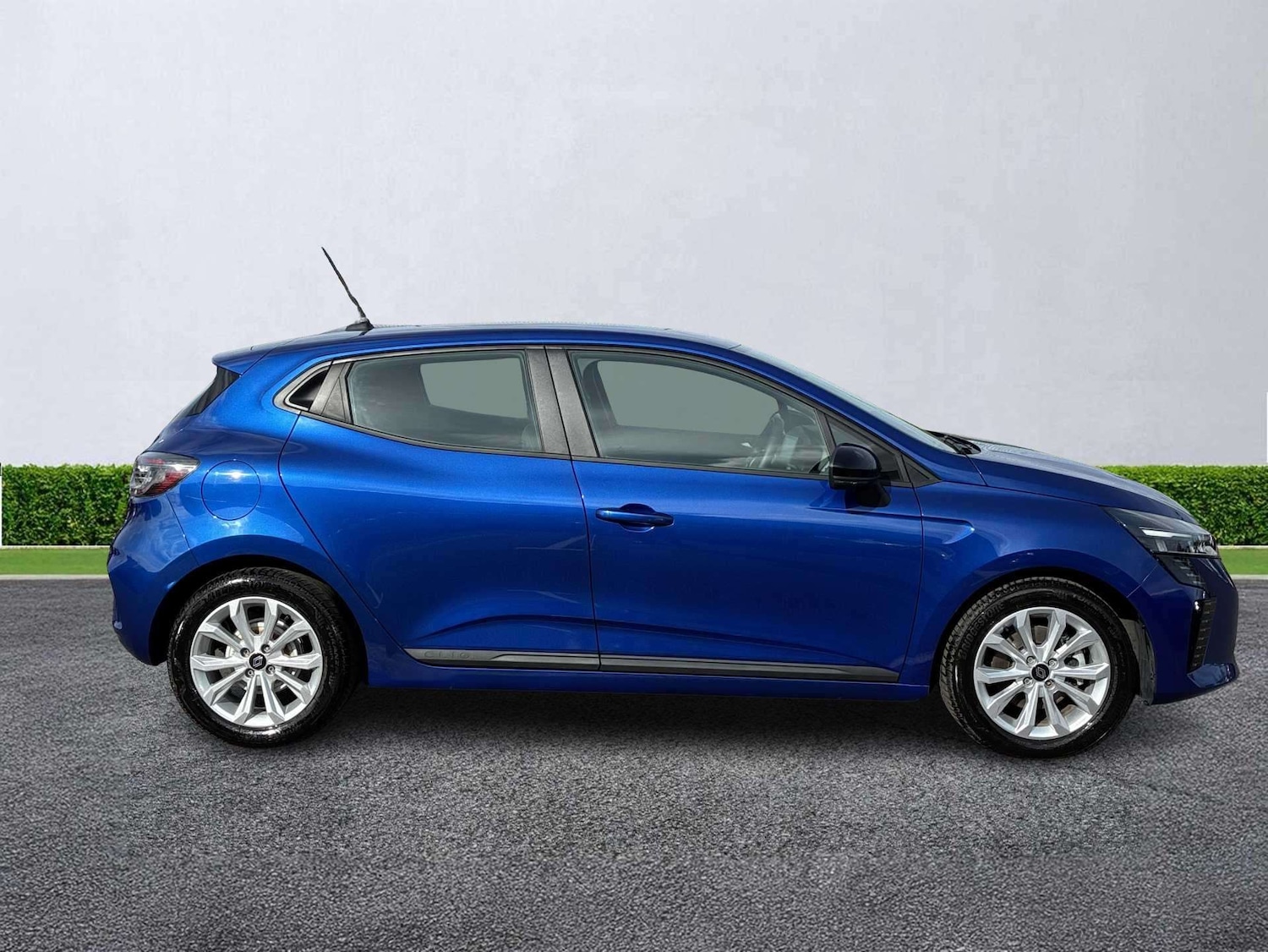 Used Renault Clio 2024 for sale - 78193087: Photo 3