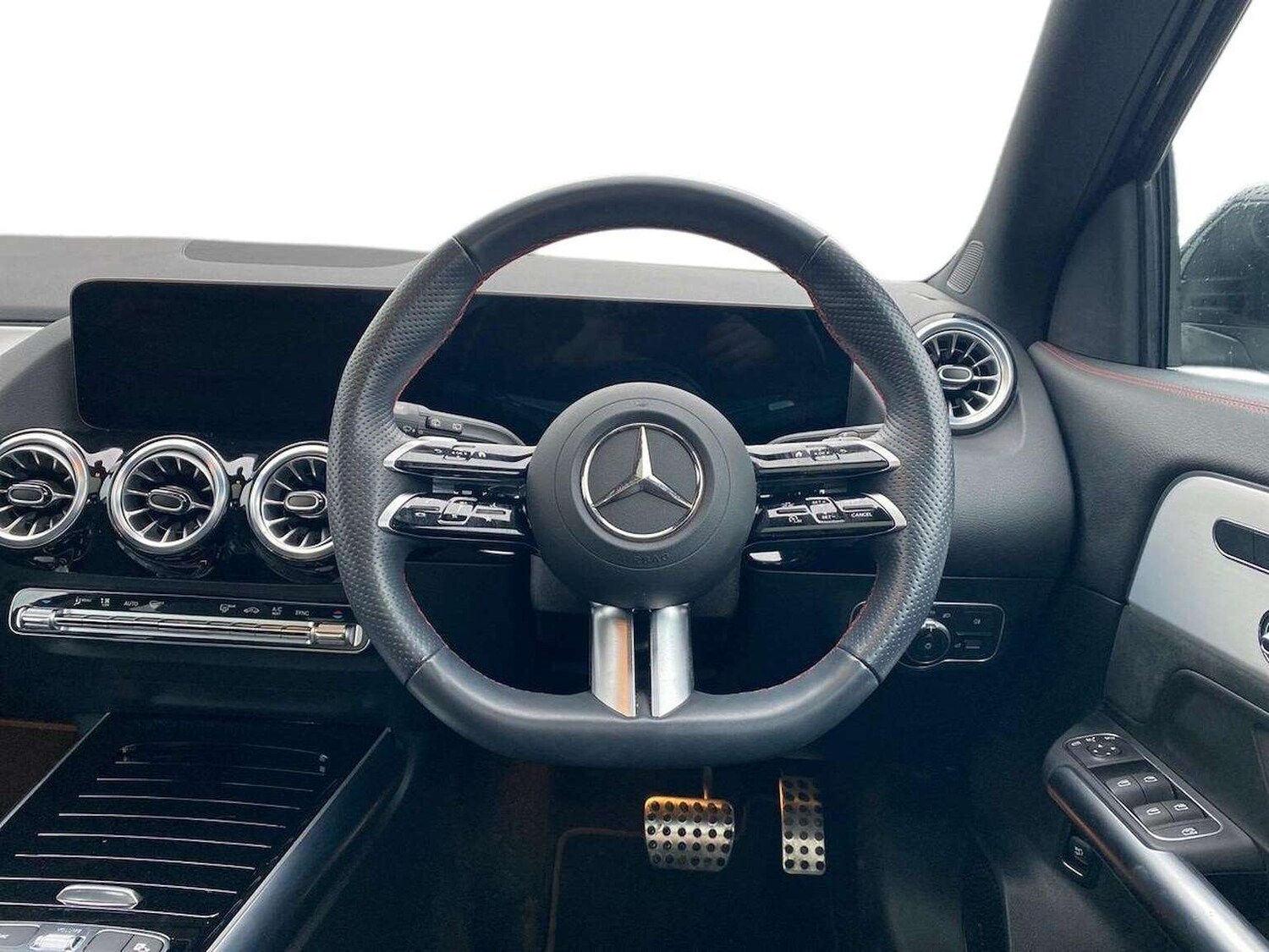 Used Mercedes-Benz GLA 2024 for sale - 77872146: Photo 9