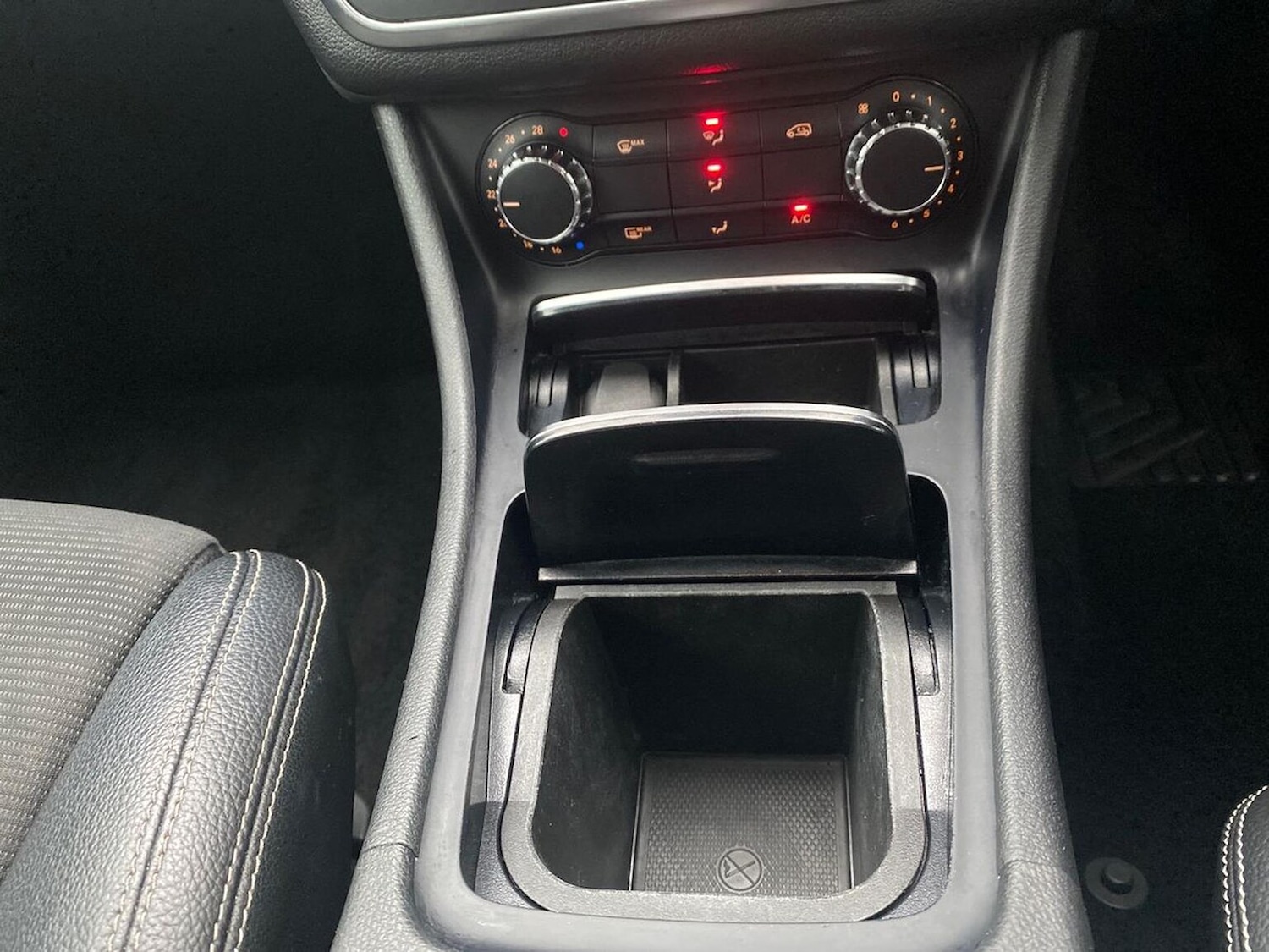 Used Mercedes-Benz GLA 2020 for sale - 76577187: Photo 32