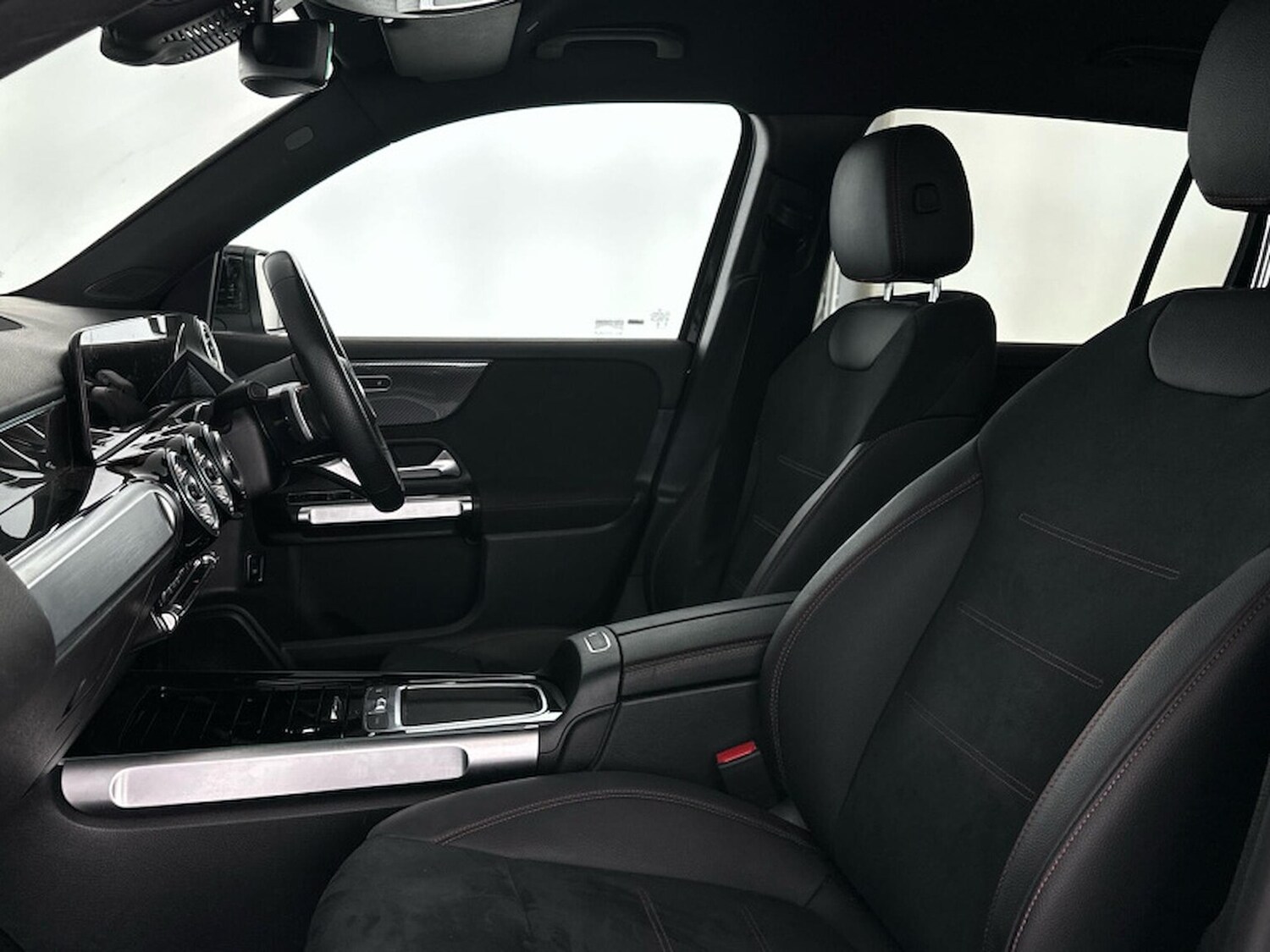 Used Mercedes-Benz GLB 2024 for sale - 76611606: Photo 3