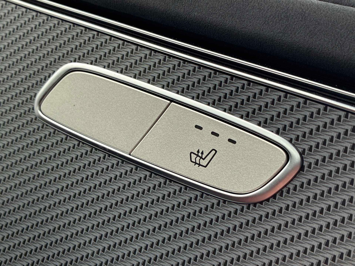 Used Mercedes-Benz EQC 2023 for sale - 78040549: Photo 30