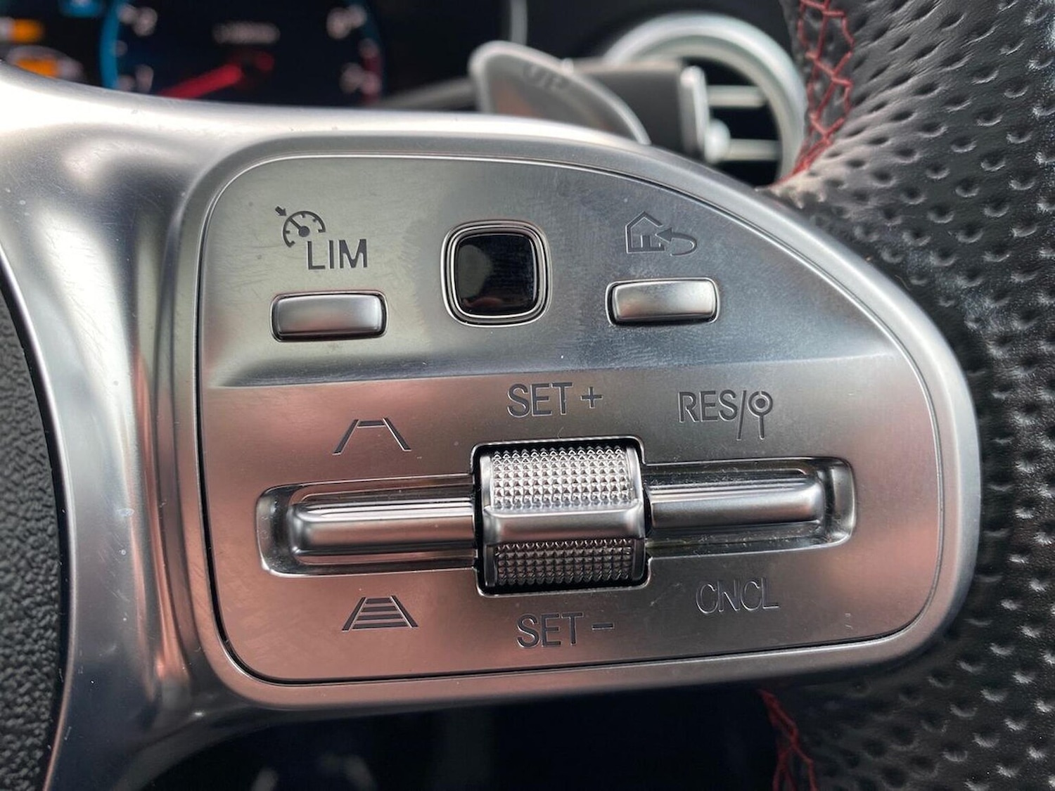 Used Mercedes-Benz GLC 2022 for sale - 76920094: Photo 28