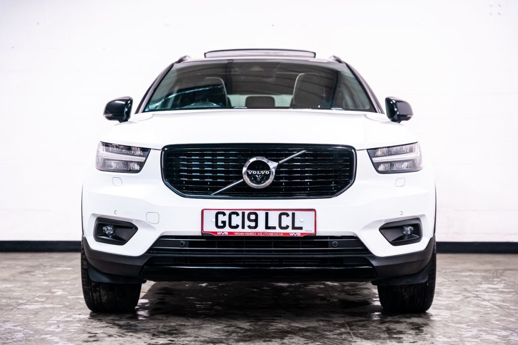 Used Volvo XC40 2019 for sale - 76883026: Photo 2