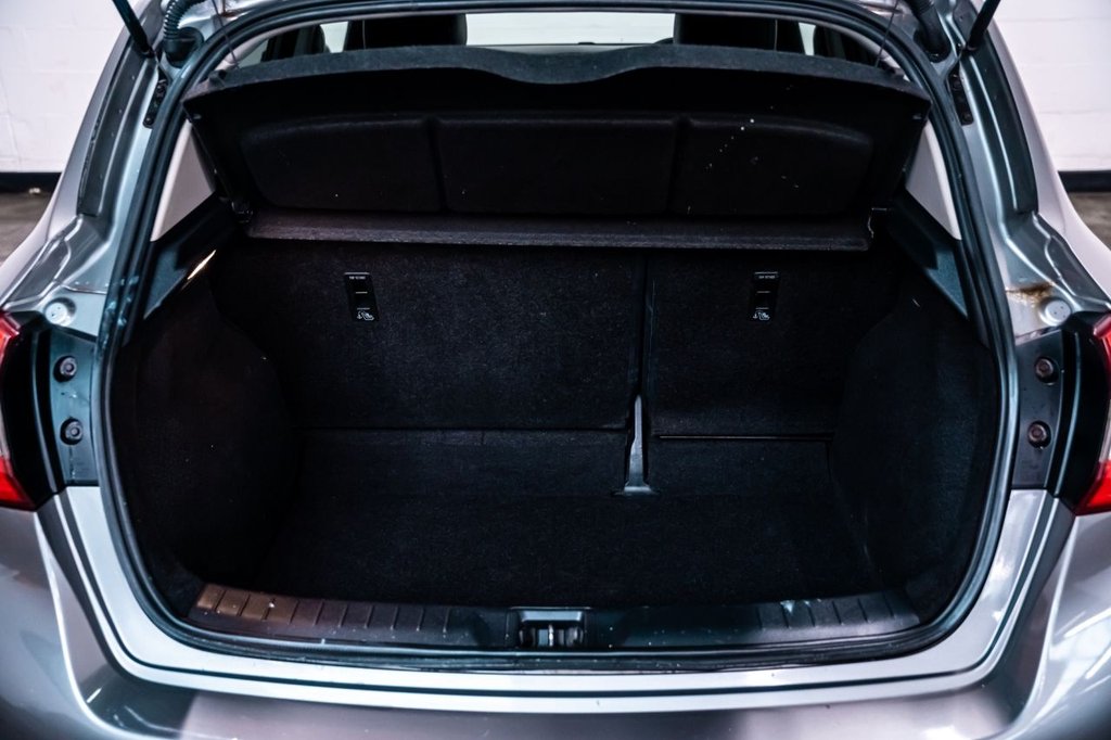 Used Nissan Pulsar 2015 for sale - 76582319: Photo 32