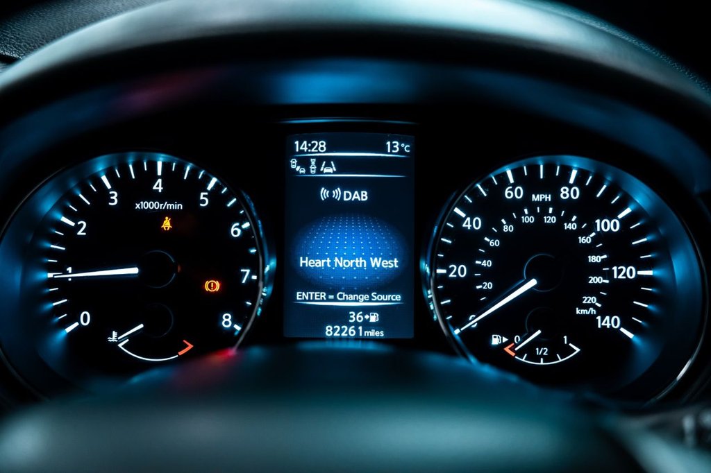 Used Nissan Pulsar 2015 for sale - 76582319: Photo 7