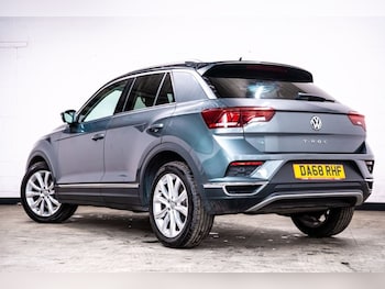 Used Volkswagen T-Roc 2018 for sale - 78227183: Photo