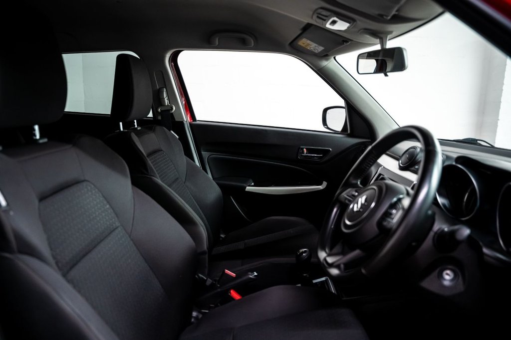 Used Suzuki Swift 2021 for sale - 76454210: Photo 5