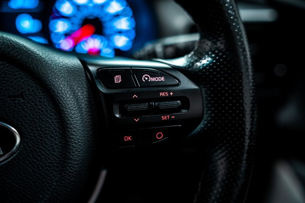 Used Kia Stonic 2018 for sale - 77608700: Photo 18