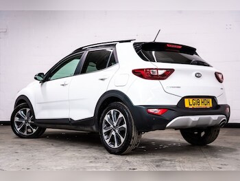 Used Kia Stonic 2018 for sale - 77608700: Photo