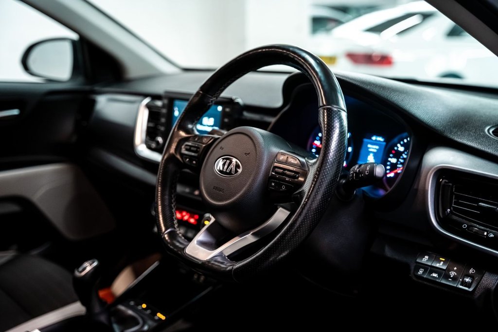 Used Kia Stonic 2018 for sale - 77608700: Photo 7