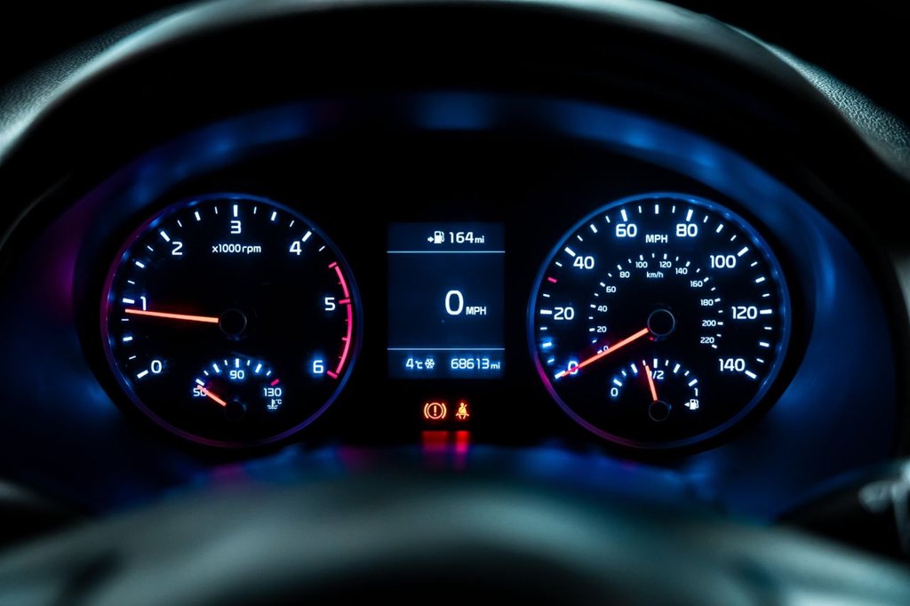 Used Kia Stonic 2018 for sale - 77608700: Photo 8