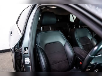 Used Infiniti Q30 2019 for sale - 78487839: Photo