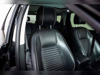 Used Land Rover Discovery Sport 2019 for sale - 79072043: Photo