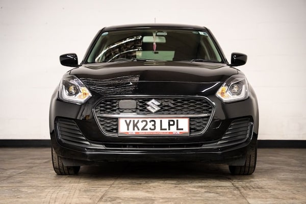 Used Suzuki Swift 2023 for sale - 75230182: Photo 2