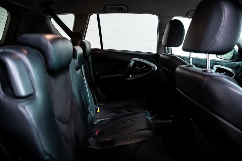 Used Toyota RAV4 2010 for sale - 77692953: Photo 6