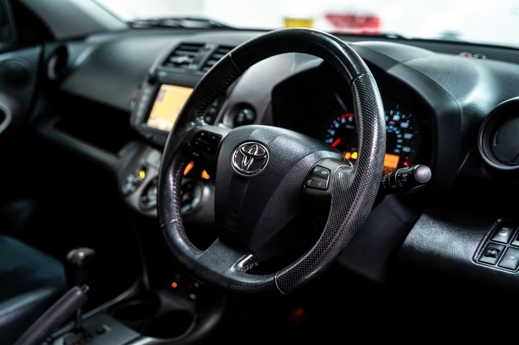 Used Toyota RAV4 2010 for sale - 77692953: Photo 7