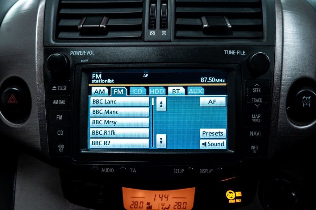 Used Toyota RAV4 2010 for sale - 77692953: Photo 9