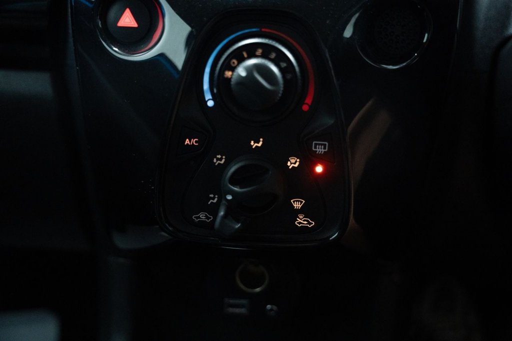 Used Toyota AYGO 2016 for sale - 76419980: Photo 13