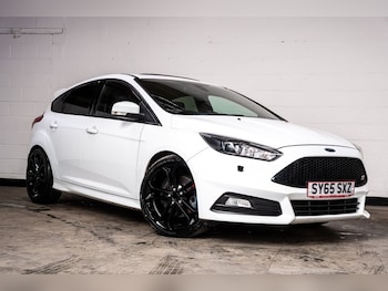 Used Ford Focus 2015 for sale - 77990697: Photo